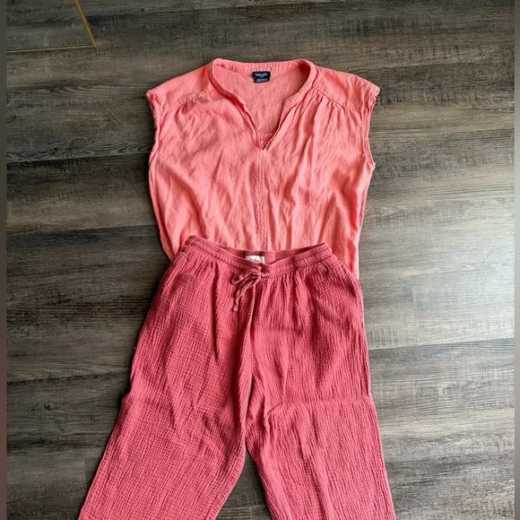 Jessica Simpson pant & splendid blouse- size S both - Picture 2 of 5